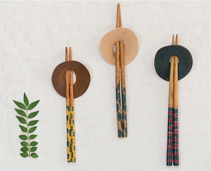 Chopsticks made with prickly ash wood (분디나무 젓가락), funded by the Cheongju city government, receive praise from visitors to the Nagoya Tabletop Show.